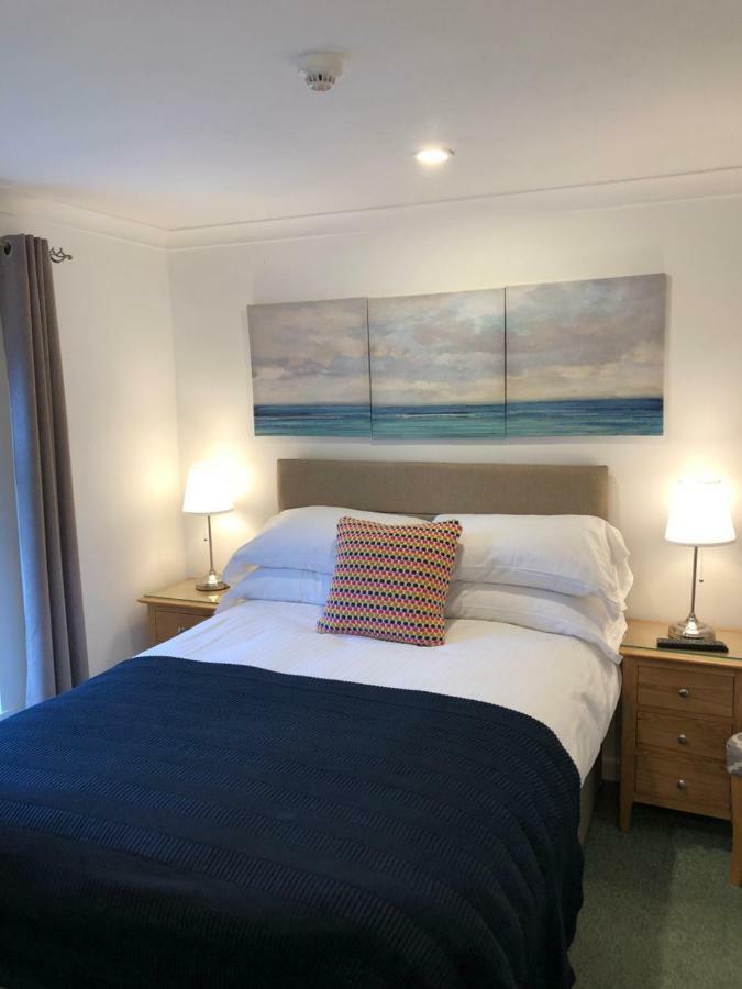 Small Double Room,812058351:JPEG